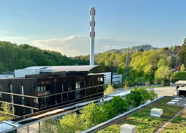 What are the implications of the UK's carbon neutrality goal for new construction in 2023?